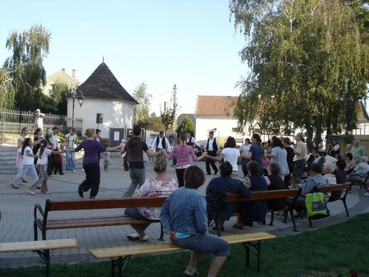 Teljes nézet